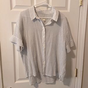 Size XL woman’s white and blue blouse